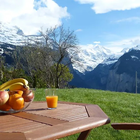 Canadian Corner 公寓